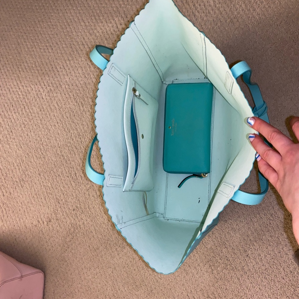 LIGHT BLUE MATCHING KATE SPADE TOTE + WALLET - Picture 3 of 5